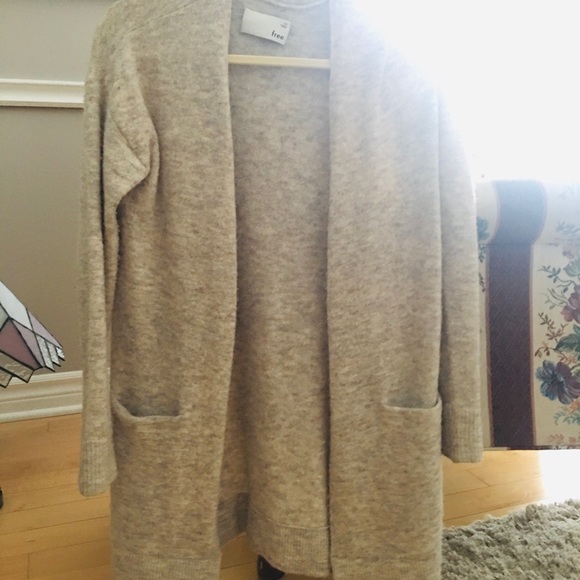 Aritzia Wilfred Free Cardigan - Picture 2 of 3